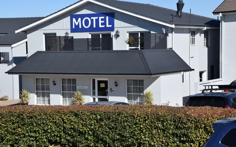 Coachman's Inn Motel