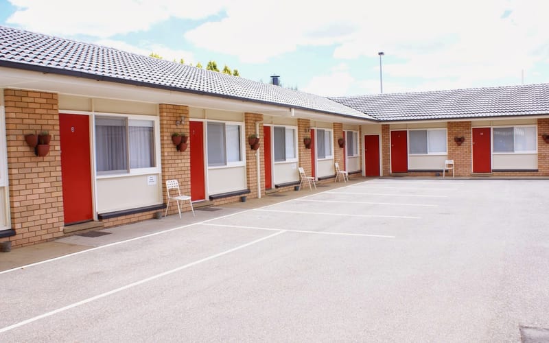 Country Lodge Motor Inn