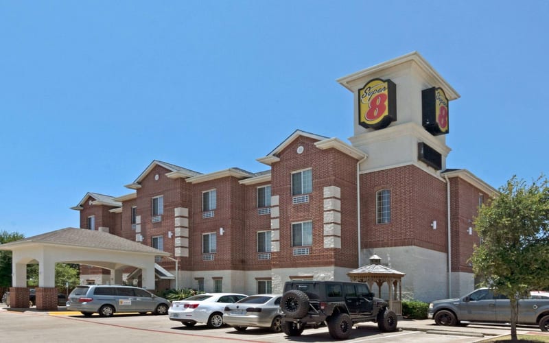 Super 8 by Wyndham Austin/Airport South