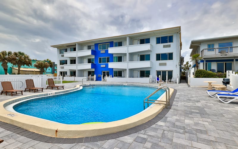 Driftwood Resort