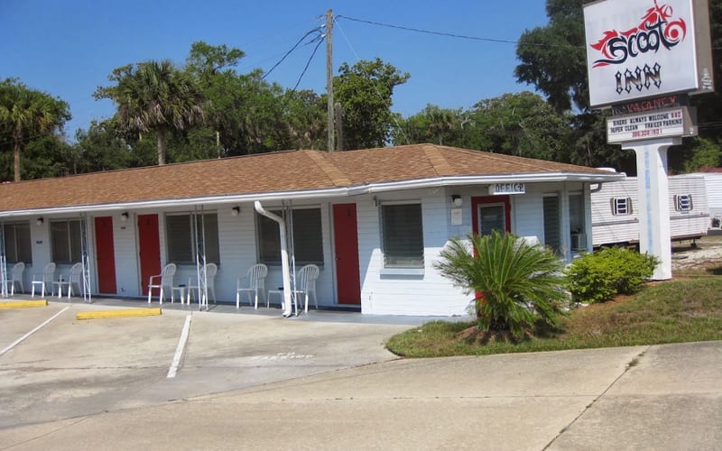 Scoot Inn