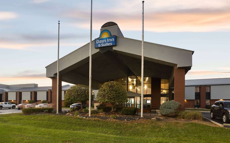 Days Inn & Suites by Wyndham Northwest Indianapolis
