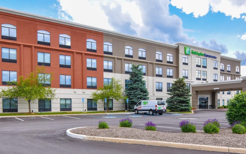 Holiday Inn Express & Suites Indianapolis Northwest by IHG