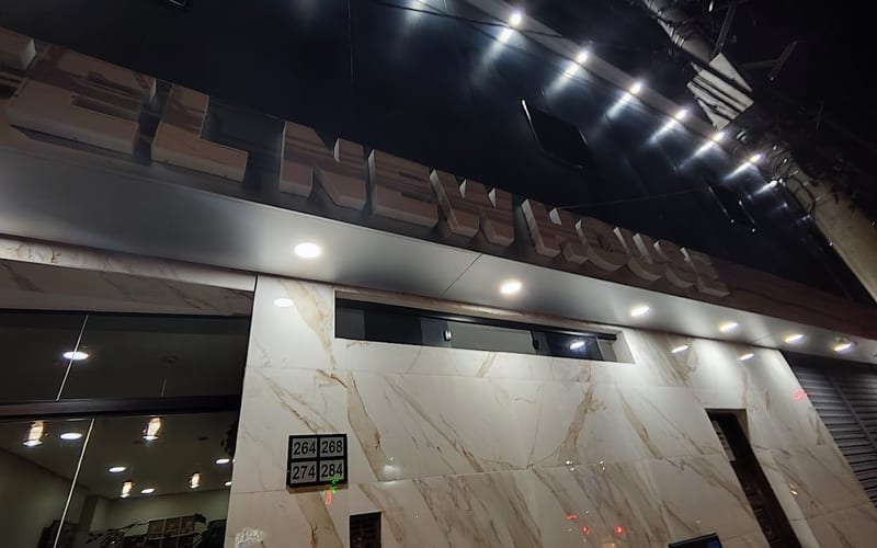 Hotel New House