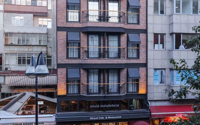 Redstone Kadıköy Otel / Kadıköy Suit Hotel / Kadıköy Konaklama / Kadıköy Butik Otel / Cafe Bistro
