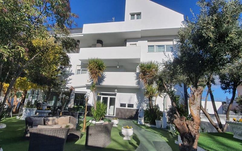 Escala Suites