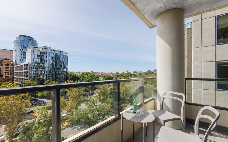 Oaks Melbourne St Kilda Road Hotel