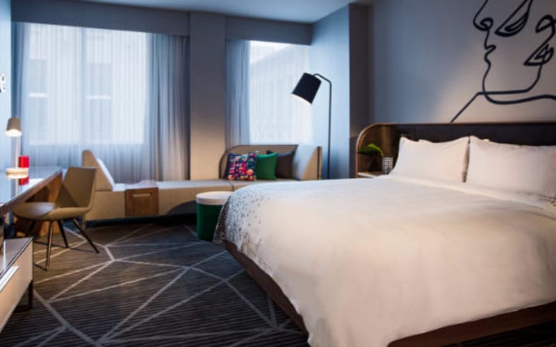 Renaissance Montreal Downtown Hotel