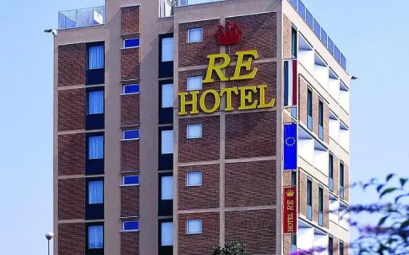 Hotel Re