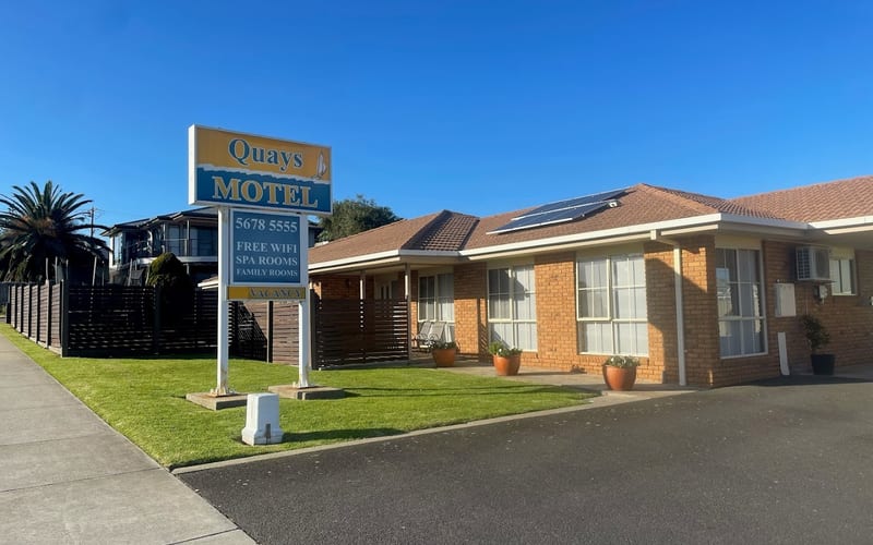 Quays Motel San Remo