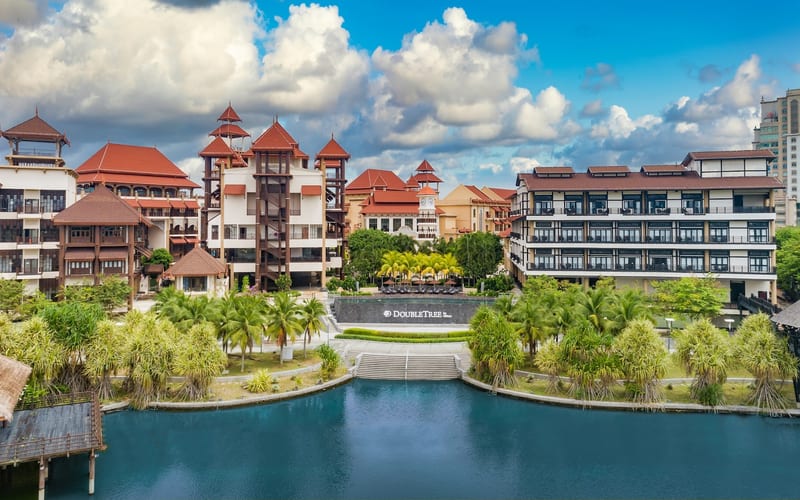 DoubleTree by Hilton Putrajaya Lakeside