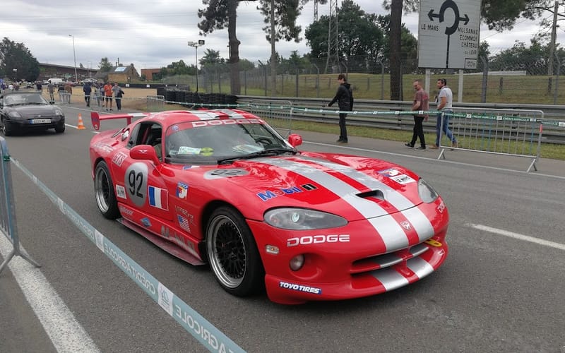 Au pied du Circuit des 24H